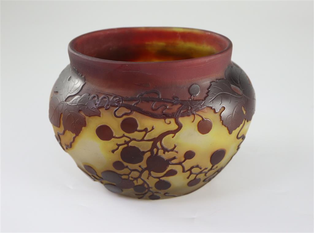 A Gallé cameo glass oval vase, c. 1900-1910, 15.5cm wide, 11.3cm high